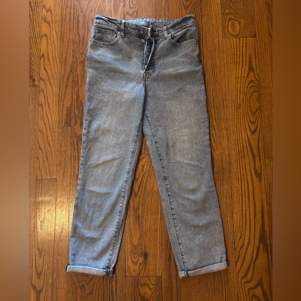 H&M Light Blue Ultra High Waist Mom Jean